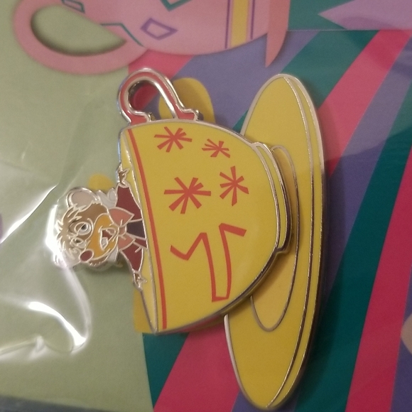 New Disney collector pin - Picture 3 of 4